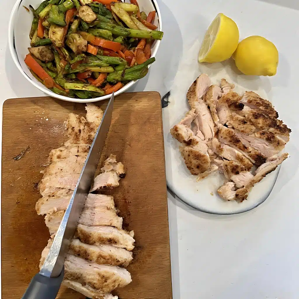 Lemon Garlic Chicken with Roasted Veggies (Gluten Free, 20 Minutes) 6 slicing chicken for lemon garlic chicken with roasted veggies recipe